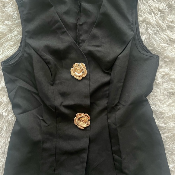Black Sleeveless Top with Gold Decorative Buckles. New - Picture 6 of 7